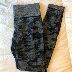 Black Camo Seamless Leggings